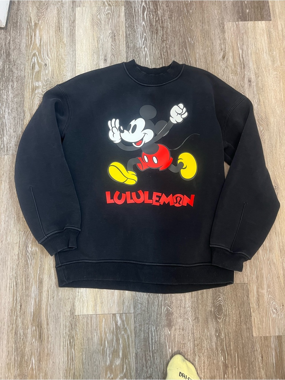 LULULEMON DISNEY MICKEY MOUS Black Crewneck Sweatshirt
